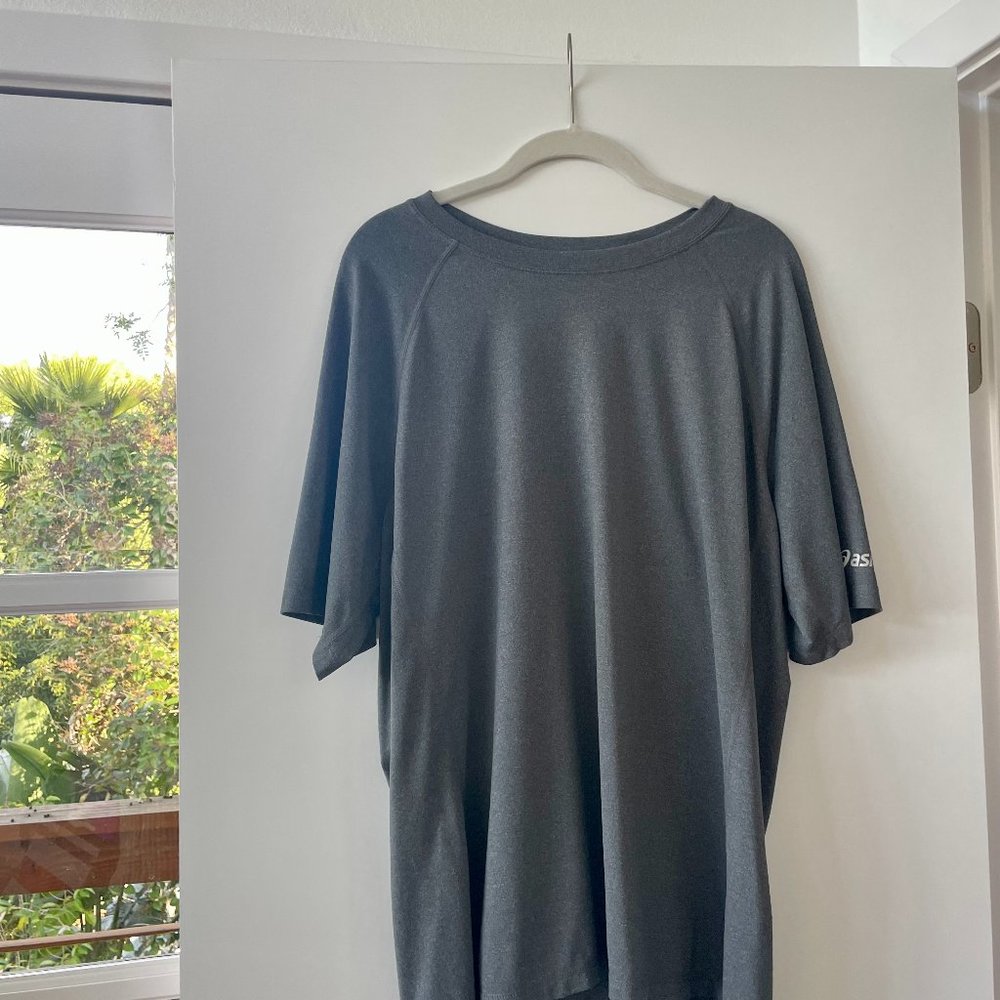 Asics Short‎ Sleeve Charcoal Grey T-Shirt, Size Large, NWOT